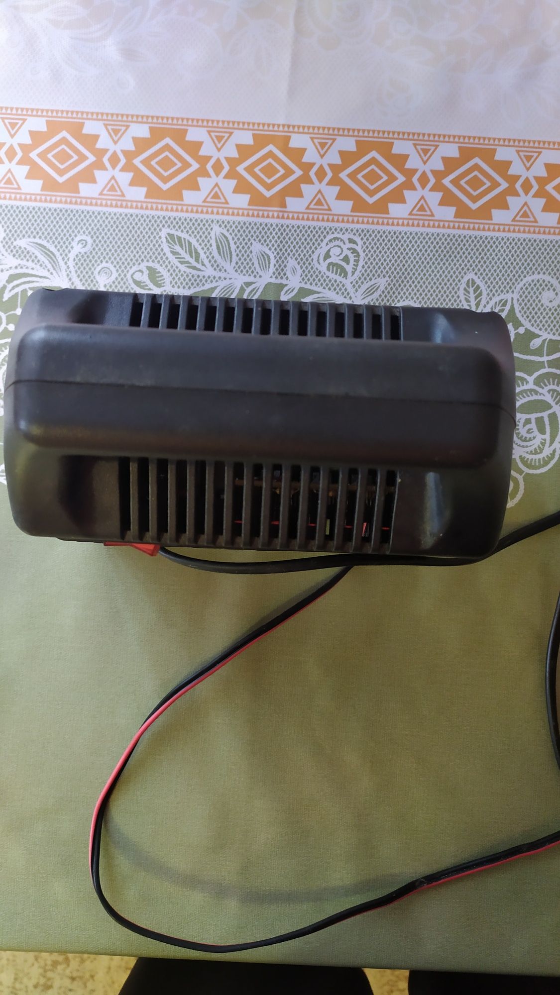 Продам зарядне до авто 6-12v