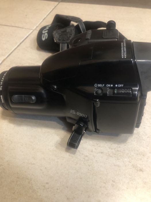 Máquina Fotográfica Olympus IS 1000