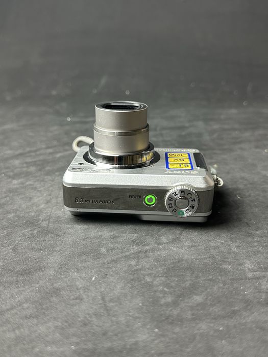 Цифровий фотоапарат Sony. В робочому стані.