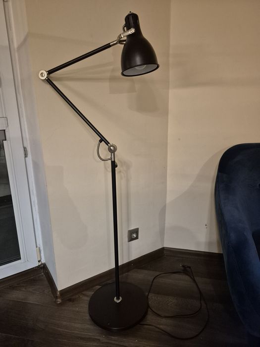 Lampa podłogowa IKEA regulowana
