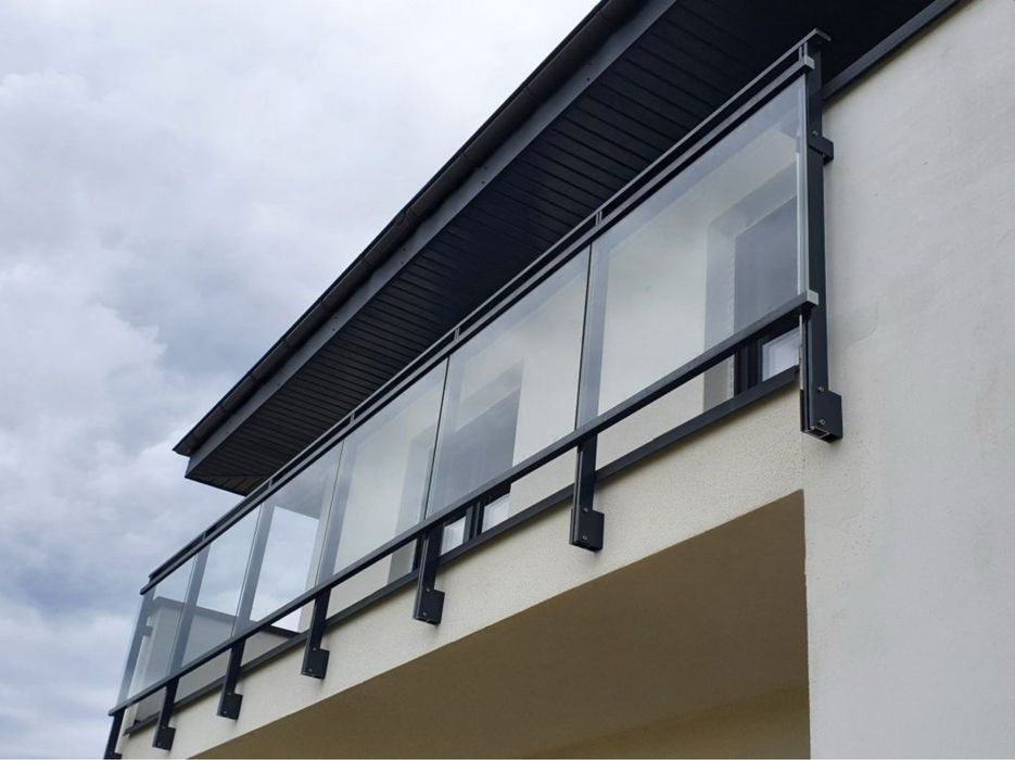 Balustrada szklana ,barierka na balkon, schody,balkon francuski,