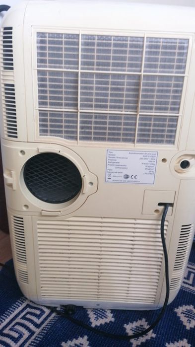 Ar condicionado portátil  WAP-01EB26    220/240 V - 50HZ  1000 w