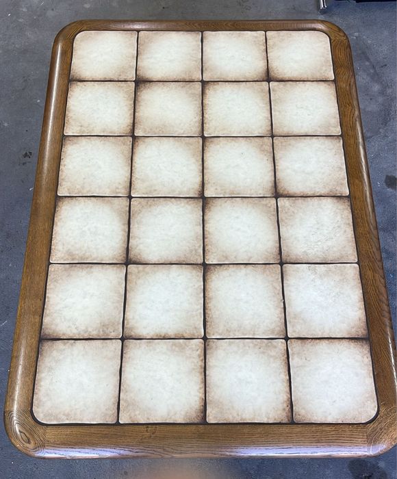 Дубовий журнальний стіл