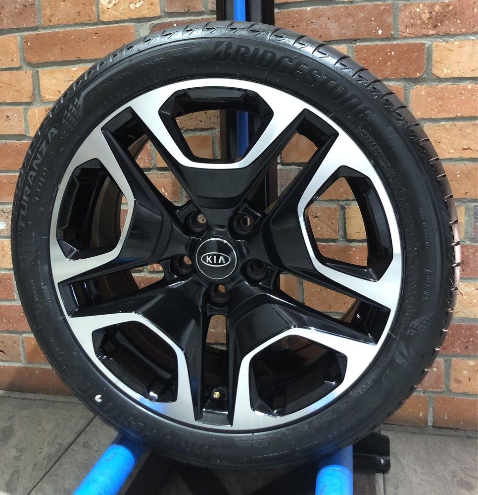 Koła letnie 18 KIA Stinger 5x114,3 ET45 225/45/18