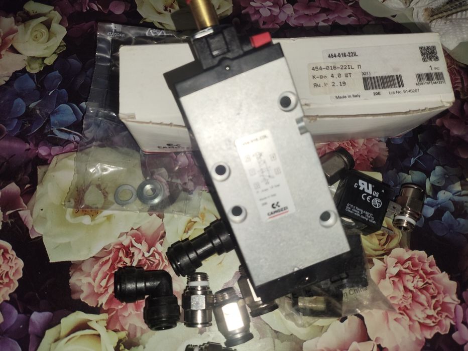 Пневмораспределитель  Camozzi 454-016-22IL