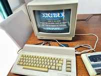 CommodoreC64 (zasilacz, cartridge Black Box,magnetofon w zestawie)