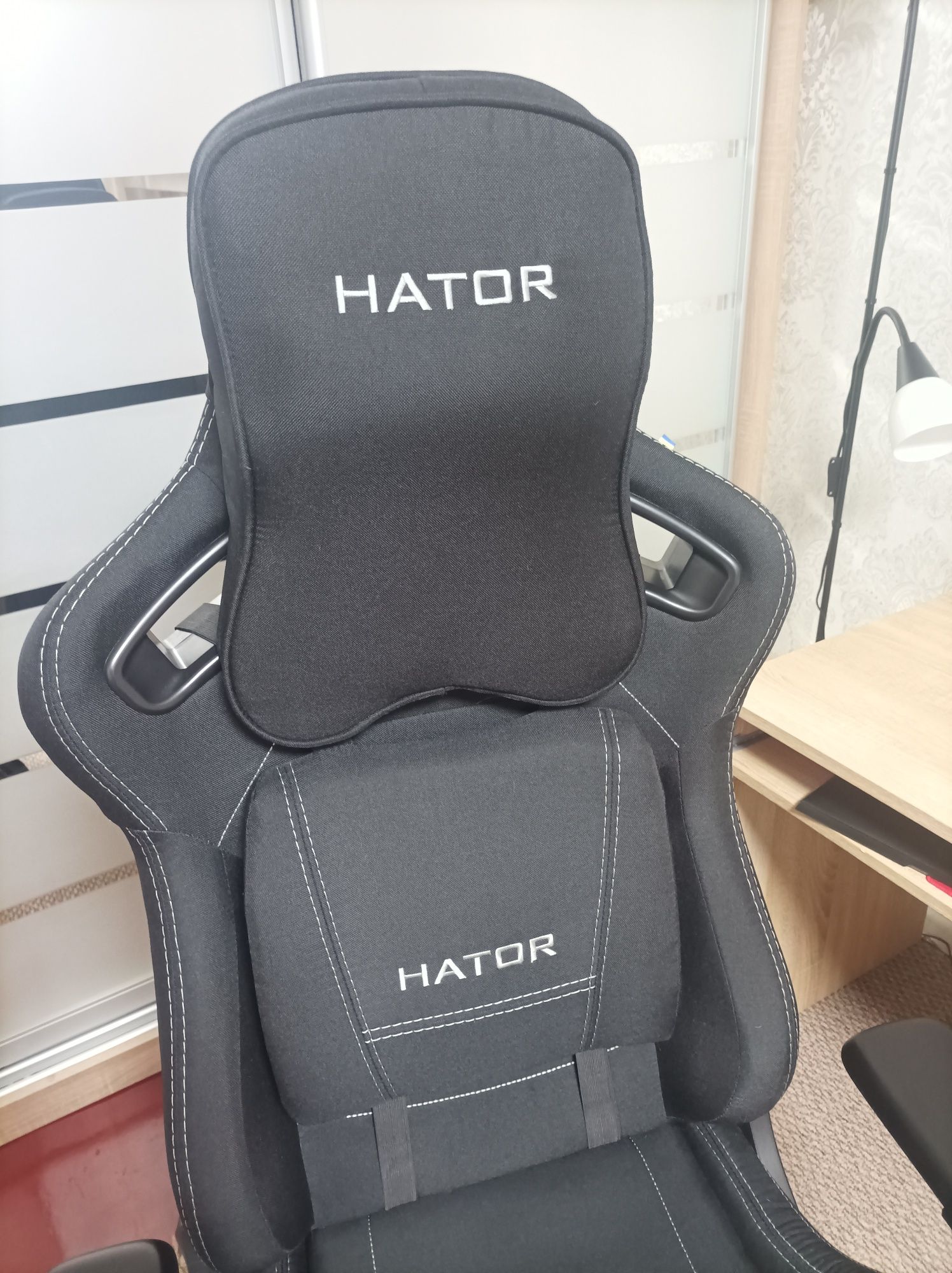 Комп'ютерне ігрове крісло Hator Arc Fabric