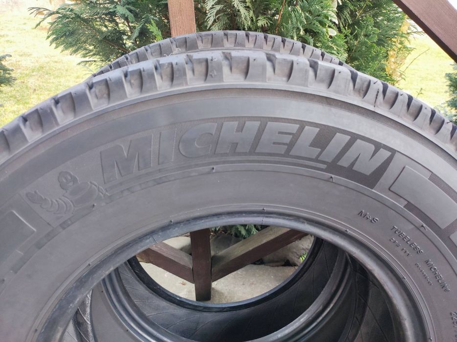 Шини автомобільні