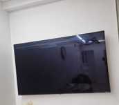 Duzy telewizor LG
