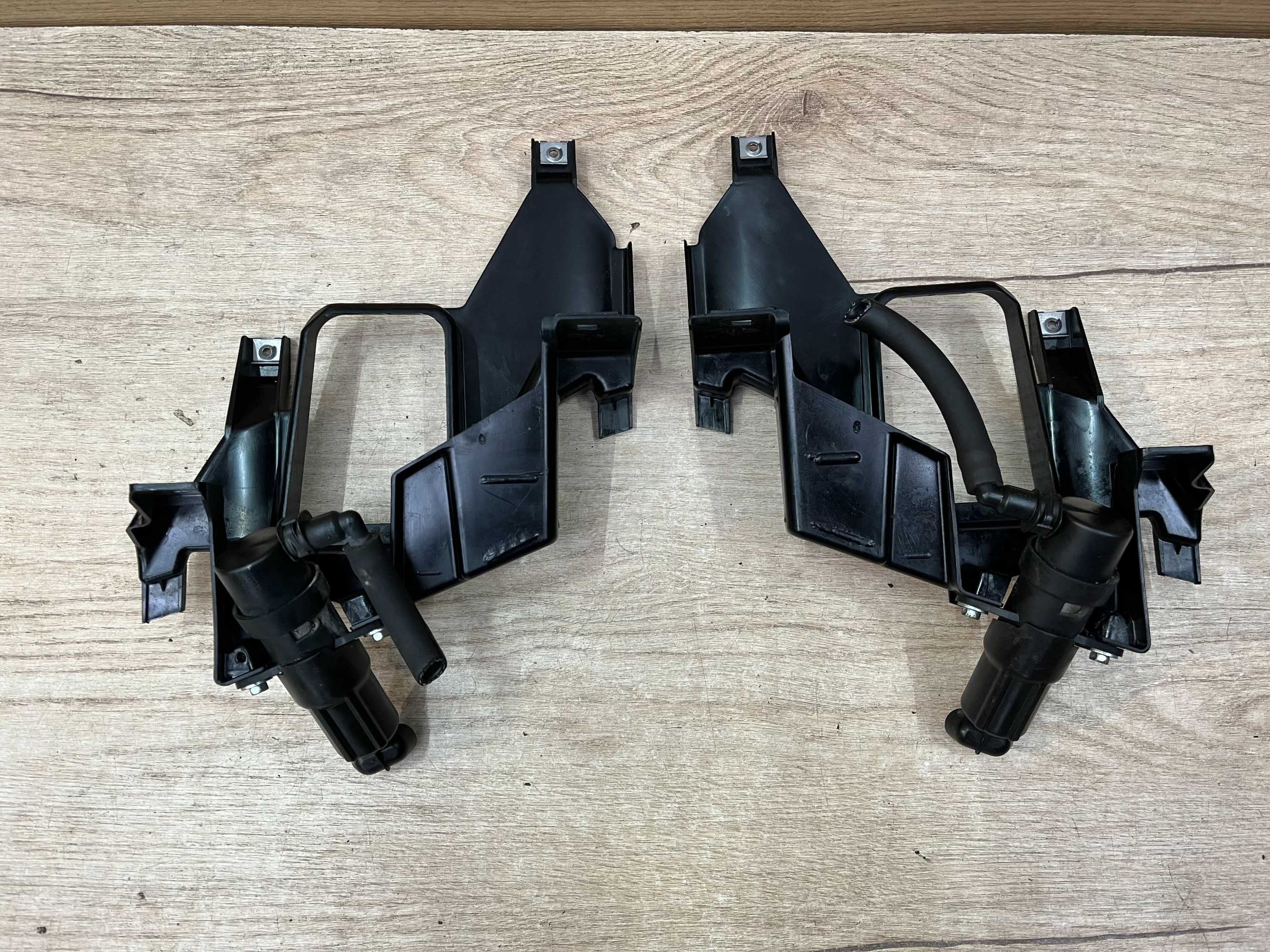 Mocowanie lamp przednich Spryskiwacze reflektorów Bmw 7 E65