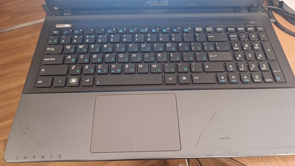 Ноутбук Asus K55N AMD a8-4500, 6gb, SSd 120 + HDD 320