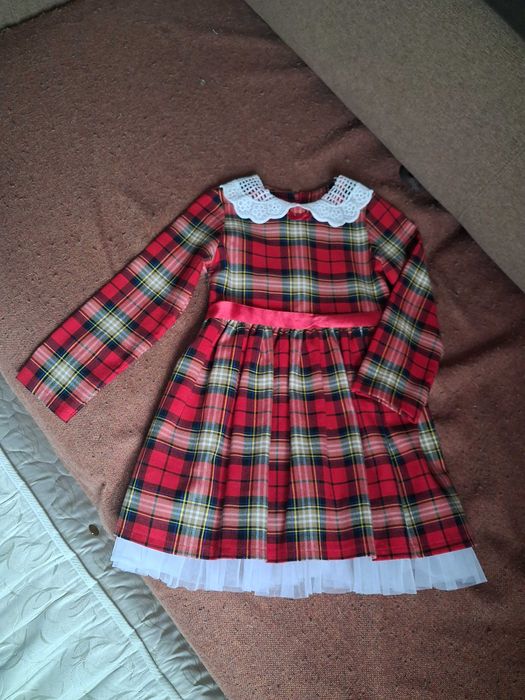 Сукня для дівчинки 110\116