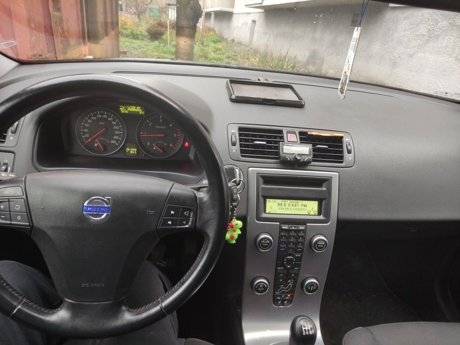 Volvo v50 2009рік