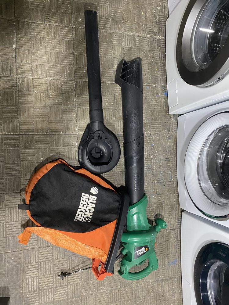 Садовий пилосос садовый пылесос black&decker