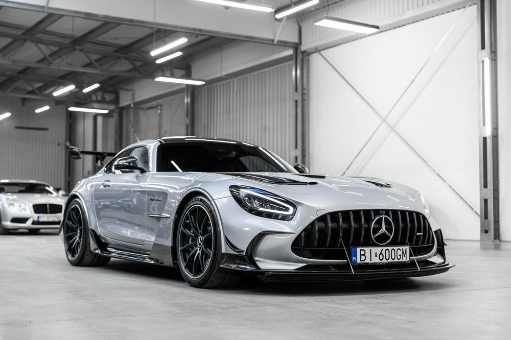 Mercedes-Benz AMG GT Black Series. Krajowy. Wideoprezentacja YouTube.