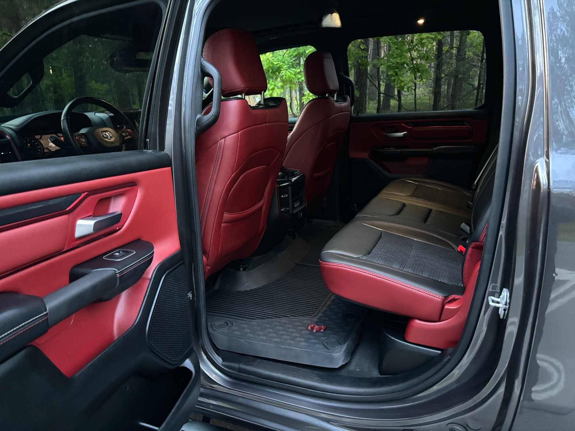 Ram 1500 Rebel 5.7 Hemi eTorque 401 KM 2020r 87 tyskm 4x4 Pneumatyka