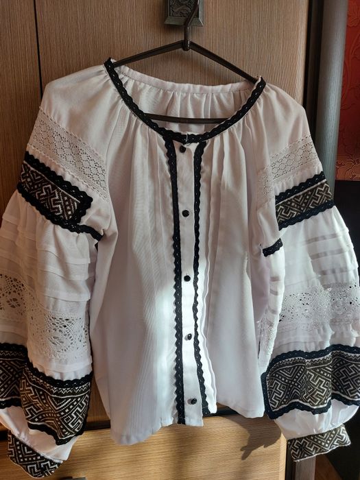 Вишиванка жіноча