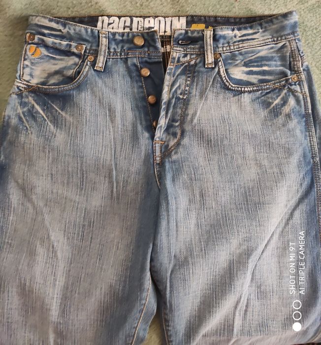 Продам джинсы очень крутые в идеальном состоянии