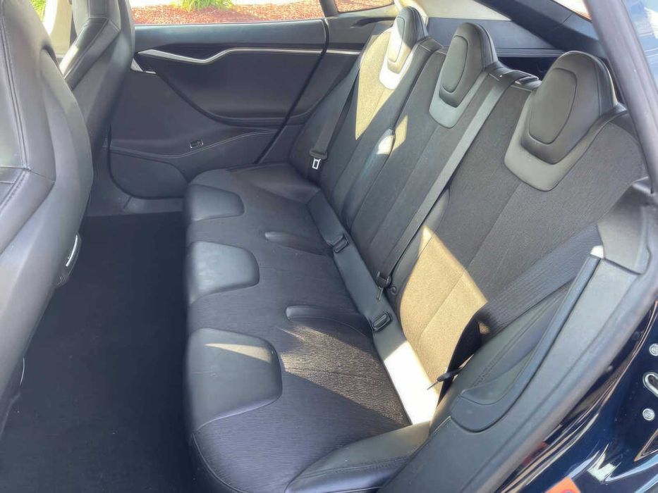 Tesla Model S 85      2014