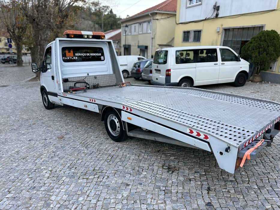 Serviços de reboque, transporte, pronto socorro