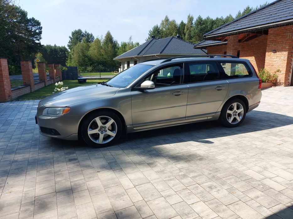 Volvo V70 2.4 D5,185KM