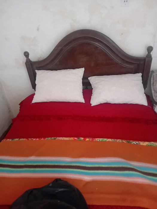 cama de casal em madeira