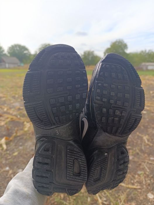 Оригінальні кросовки найк