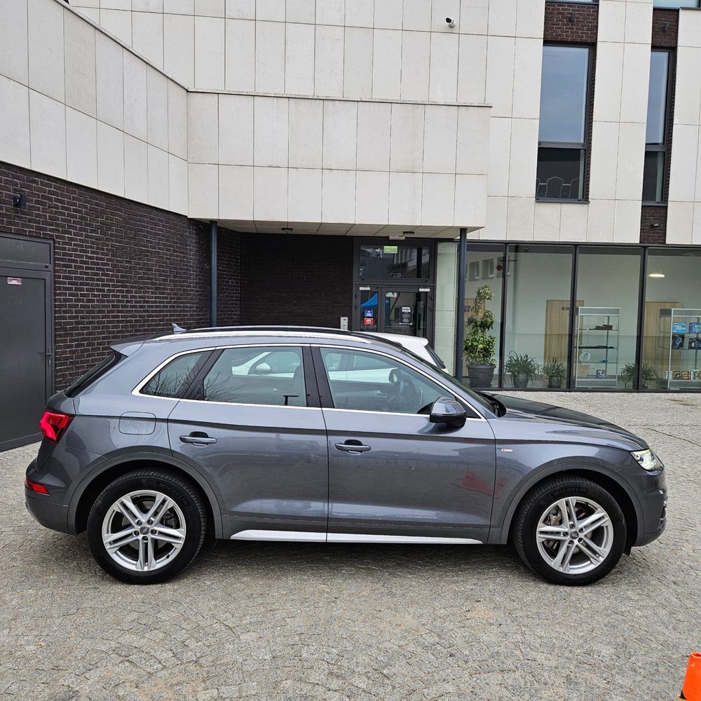 Audi Q5    virtual   quattro    s-line