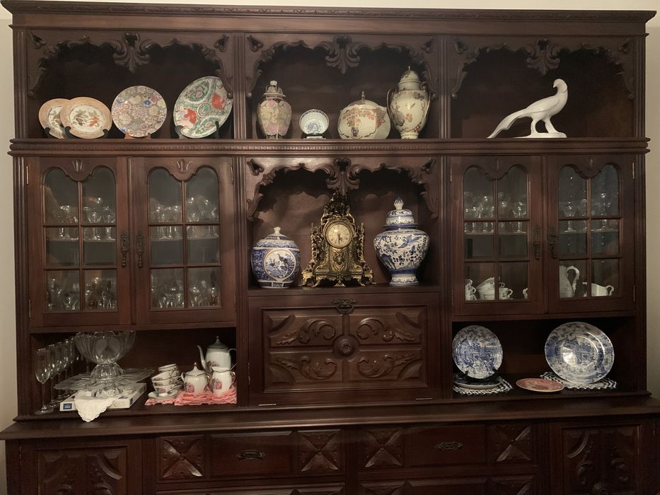 Móvel louceiro antigo grande