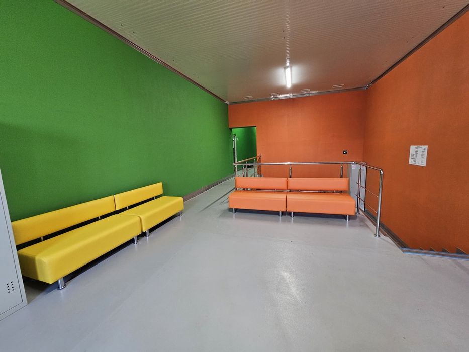 Диванчики очікування в школу, салон краси, офіс, коридор, лікарню