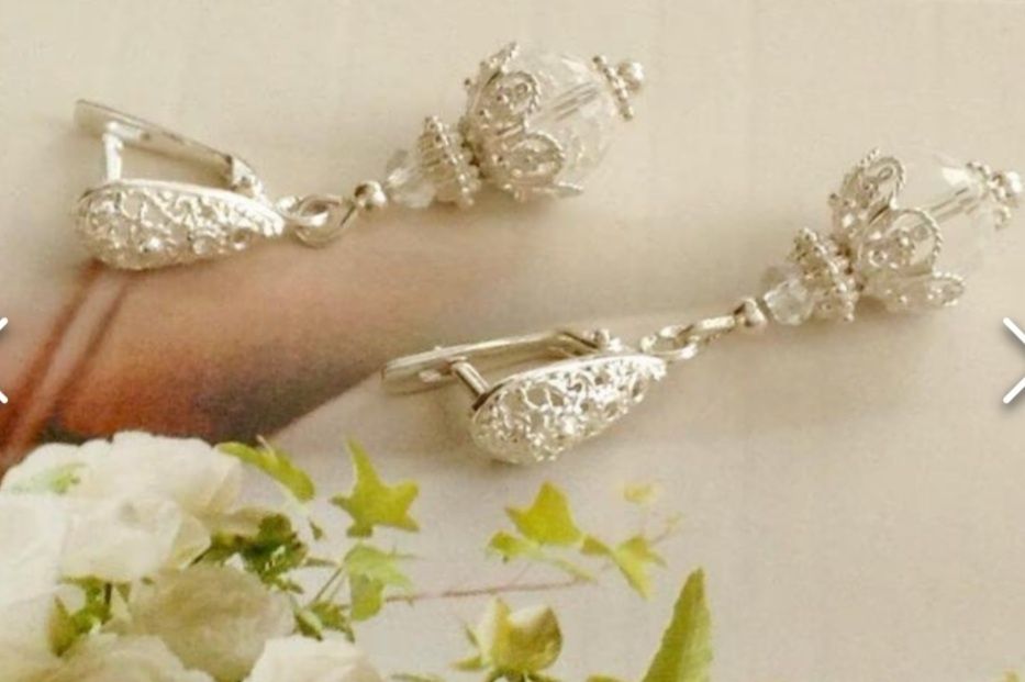 Срібло і гірський кришталь -ніжна елегантність