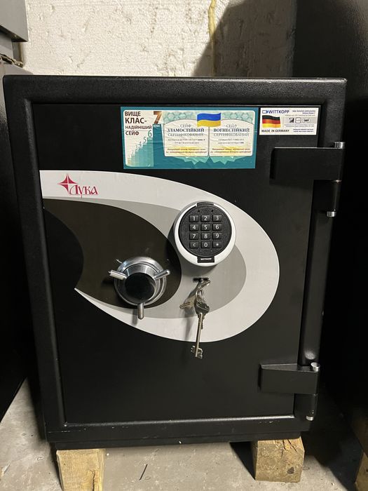 Вогнетривкий надійний  сейф Гріфон для цінностей