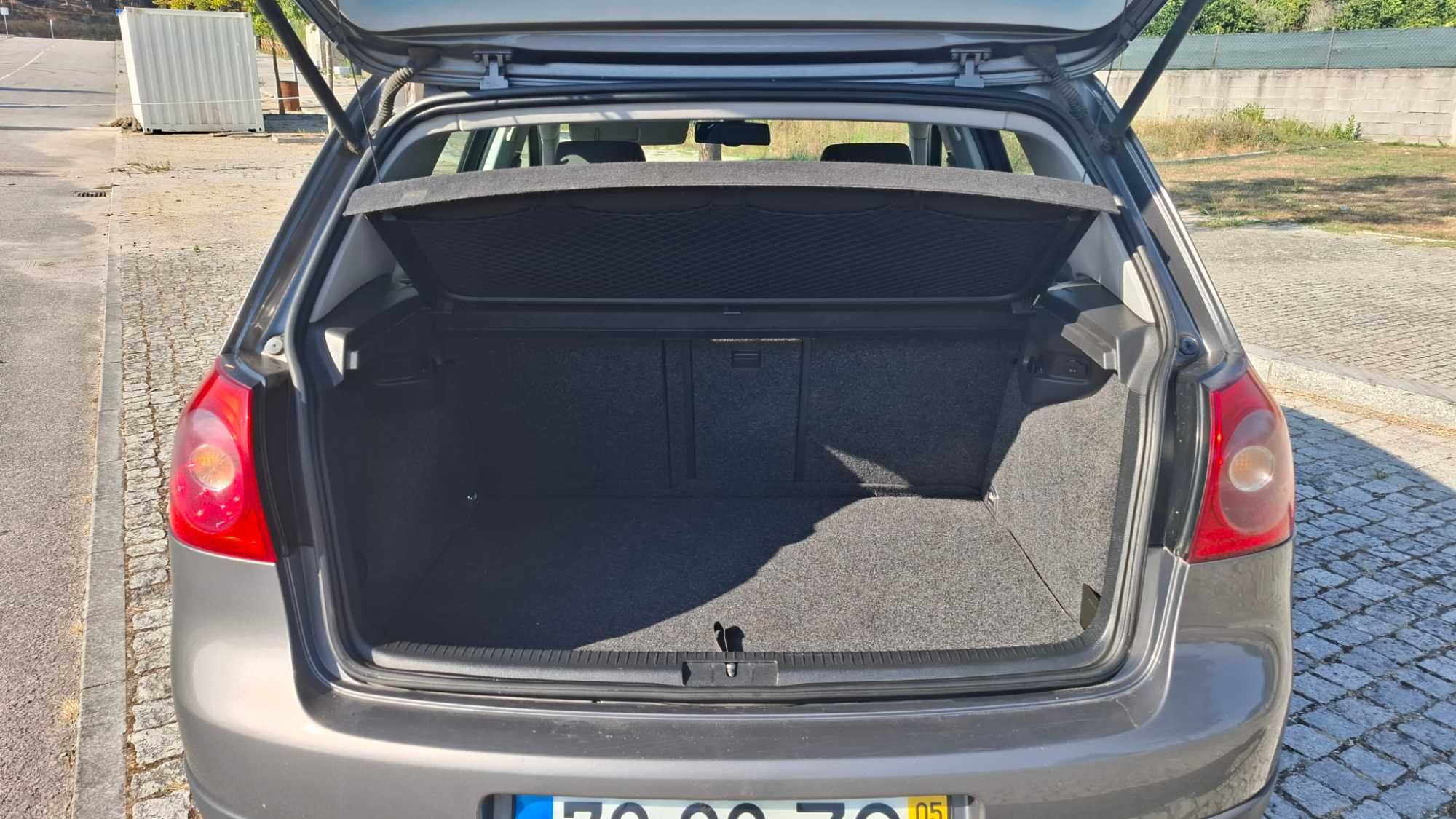 VW Golf V 1.6 Gasolina – 105cv – Nacional