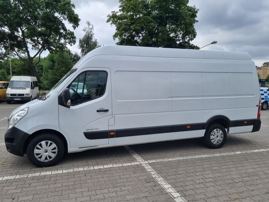Wynajem busa dostawczego Renault Master L4H3