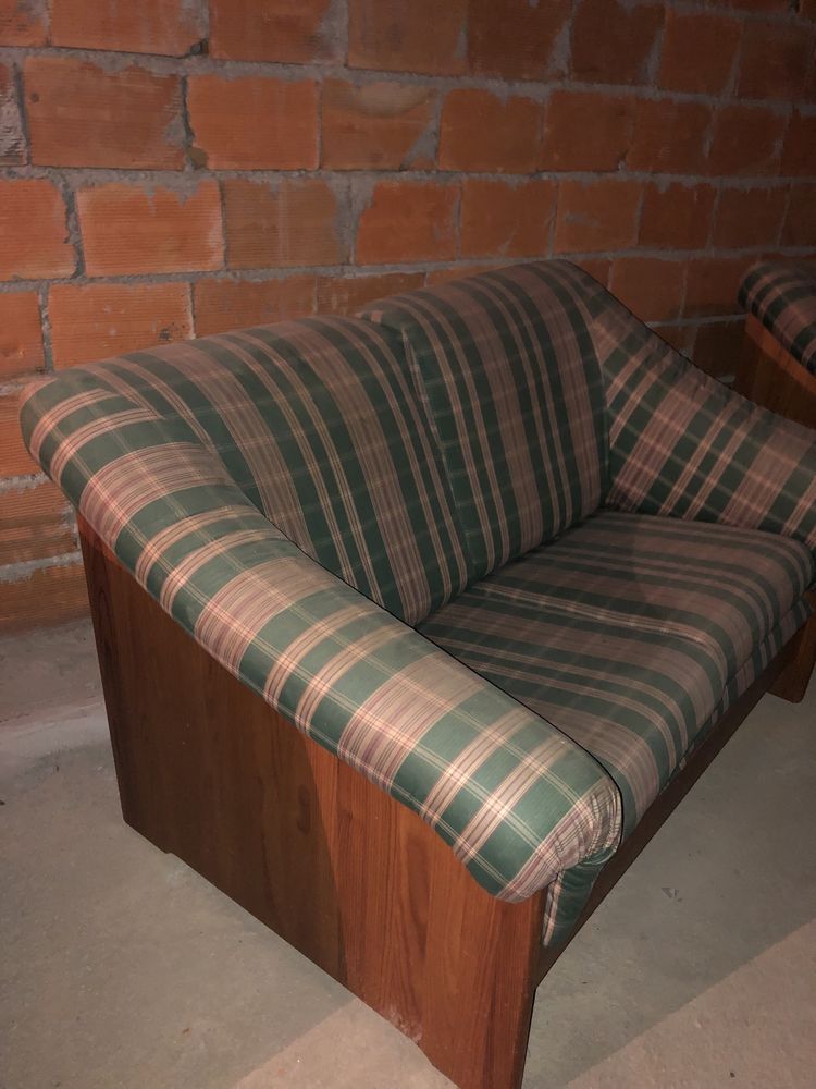 Sofas estrutura em madeira