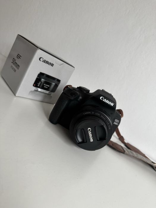 Aparat Canon D2000 obiektyw 50mm 1,8