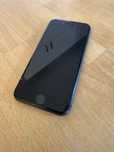 Telefon iPhone 8 czarny 64 GB