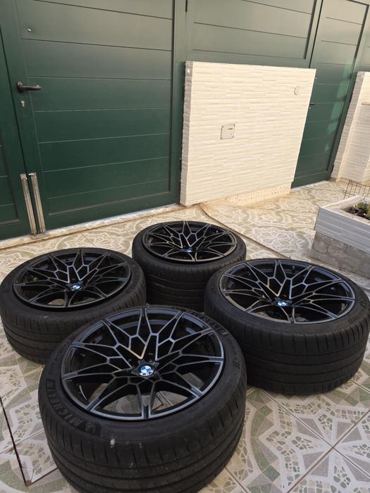 Vendo Jantes e Pneus Originais BMW M3 2025