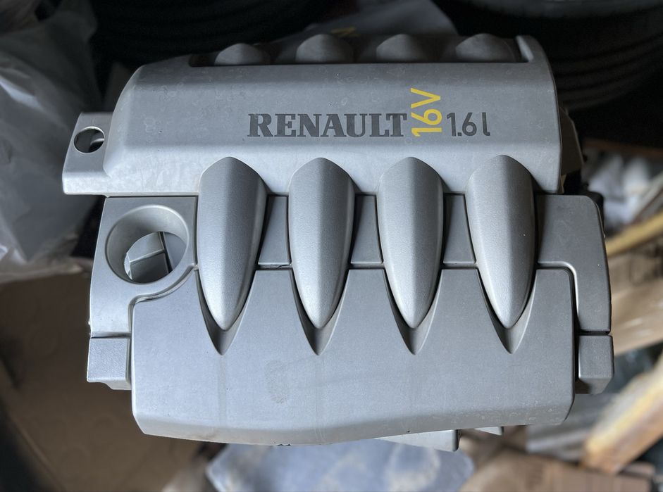 Кришка двигуна меган2 1.6