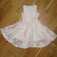 Biało-różowa ażurowa sukienka, r. 6 lat