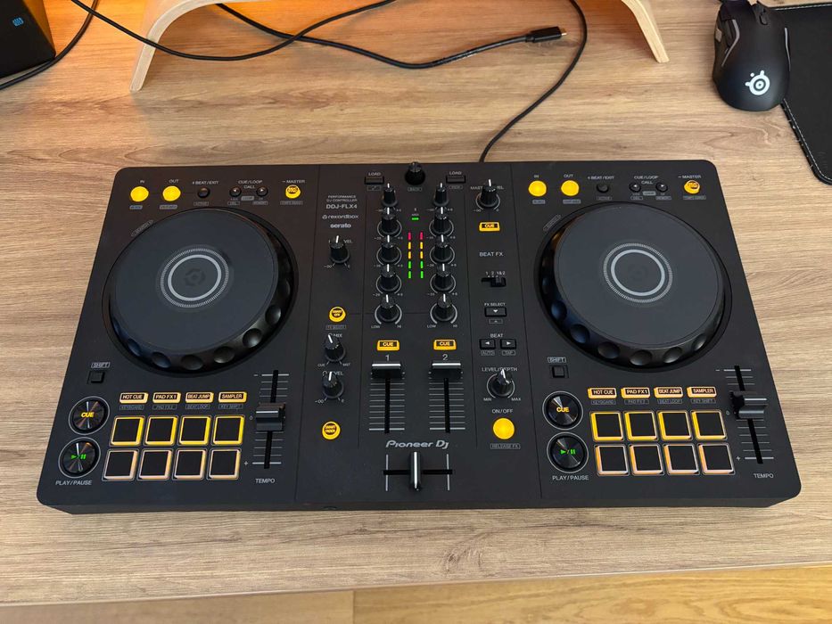 Pioneer DDJ FLX4