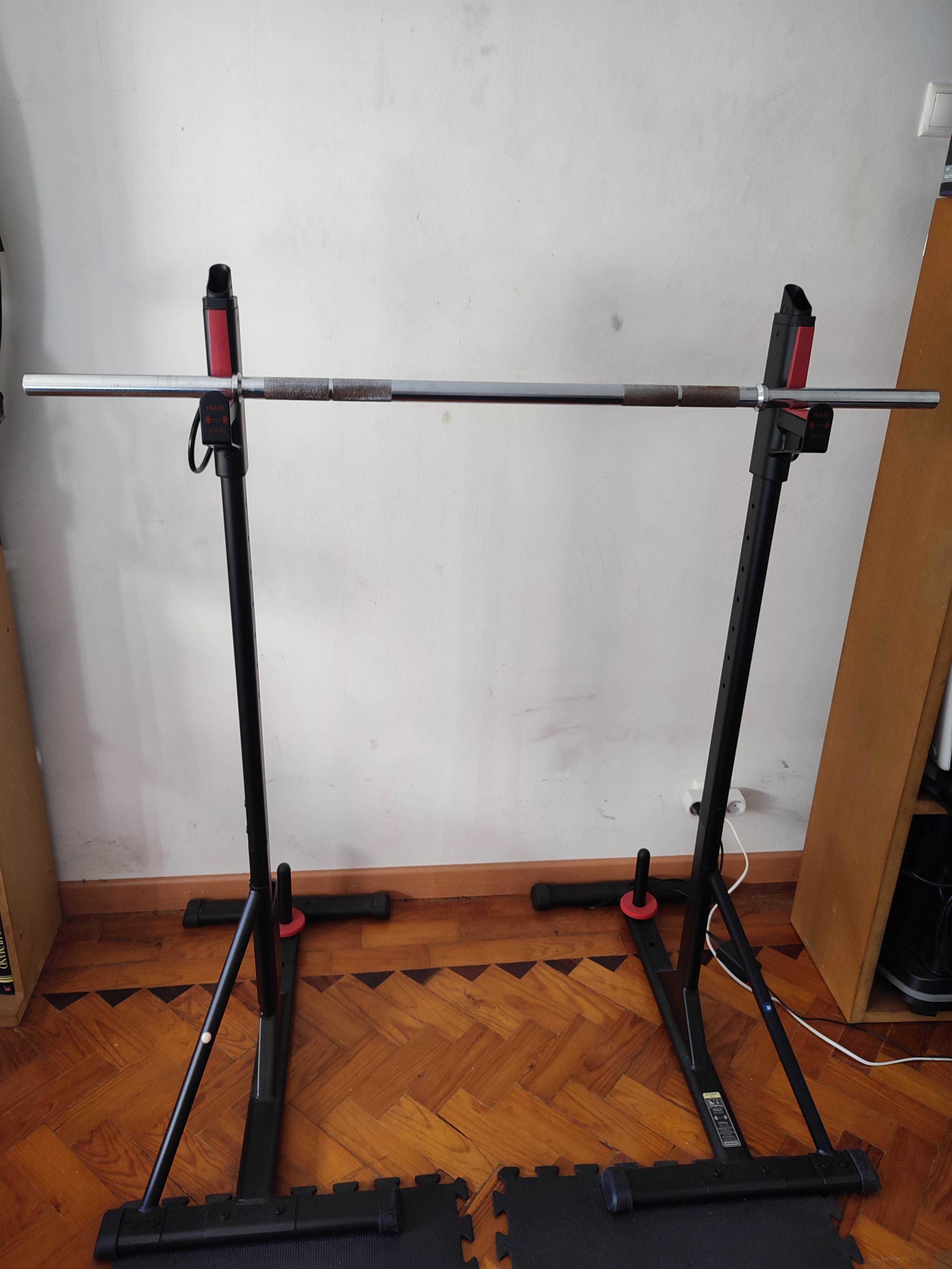 Equipamento de Musculação - Rack + Máquina de abdominais + Acessórios