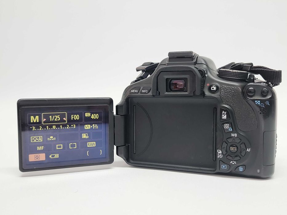 Canon 600D + lente 18-55 IS