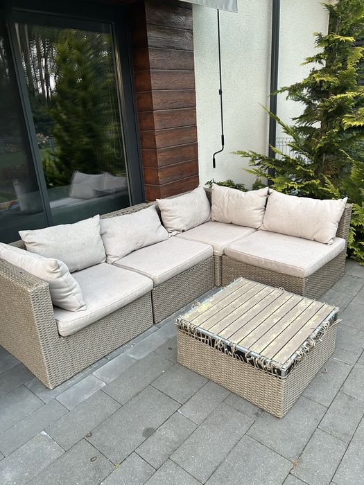 Meble ogrodowe ratanowe Jysk