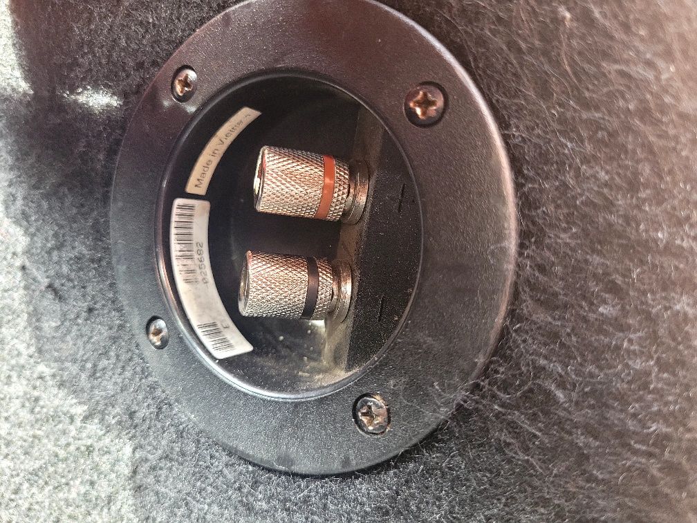 Сабвуфер JBL GTD1204BR