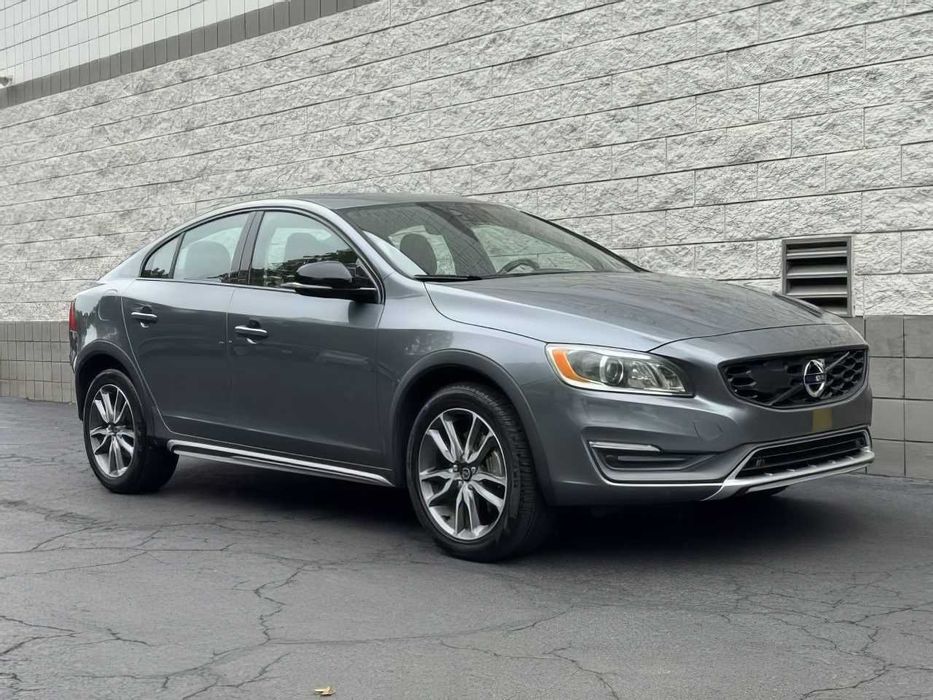 Volvo S60      2016