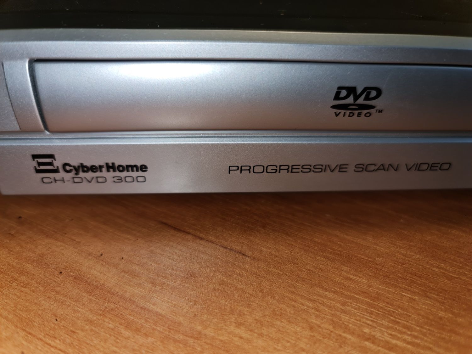 Odtwarzacz DVD Cyber Home CH-DVD 300