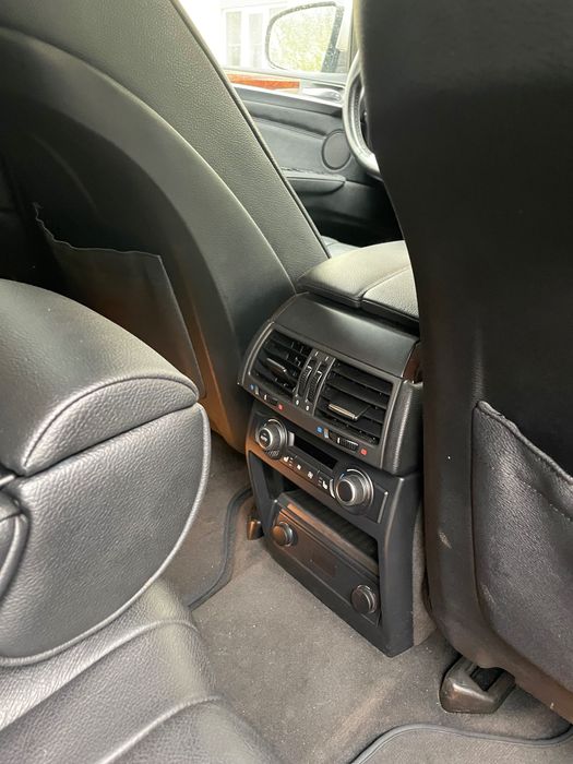 BMW  X5 E70 3.0 Бен. Ideal