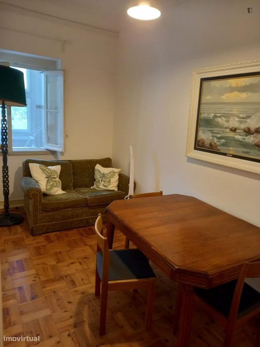 Quarto - localizado em Entrecampos Lisbon