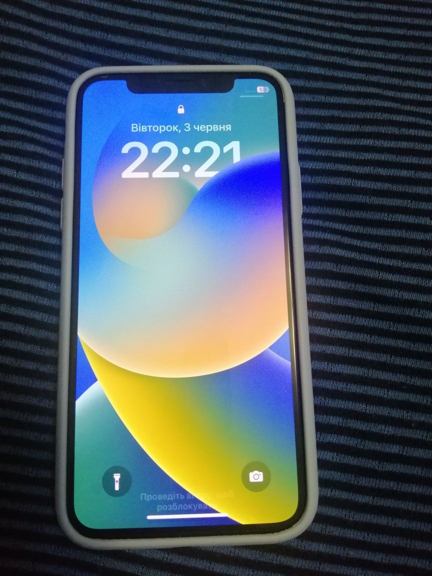 Продам IPhone 10 (X), 64Gb